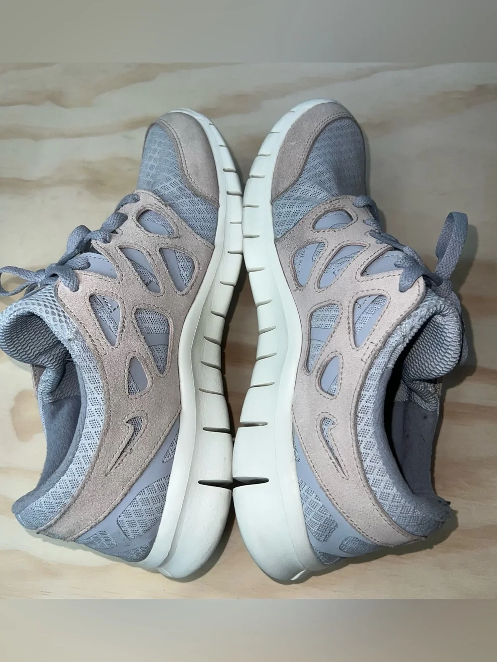 Nike Free Run 2 Mens Size US 10 Wolf Grey Fossil Stone 537732-013